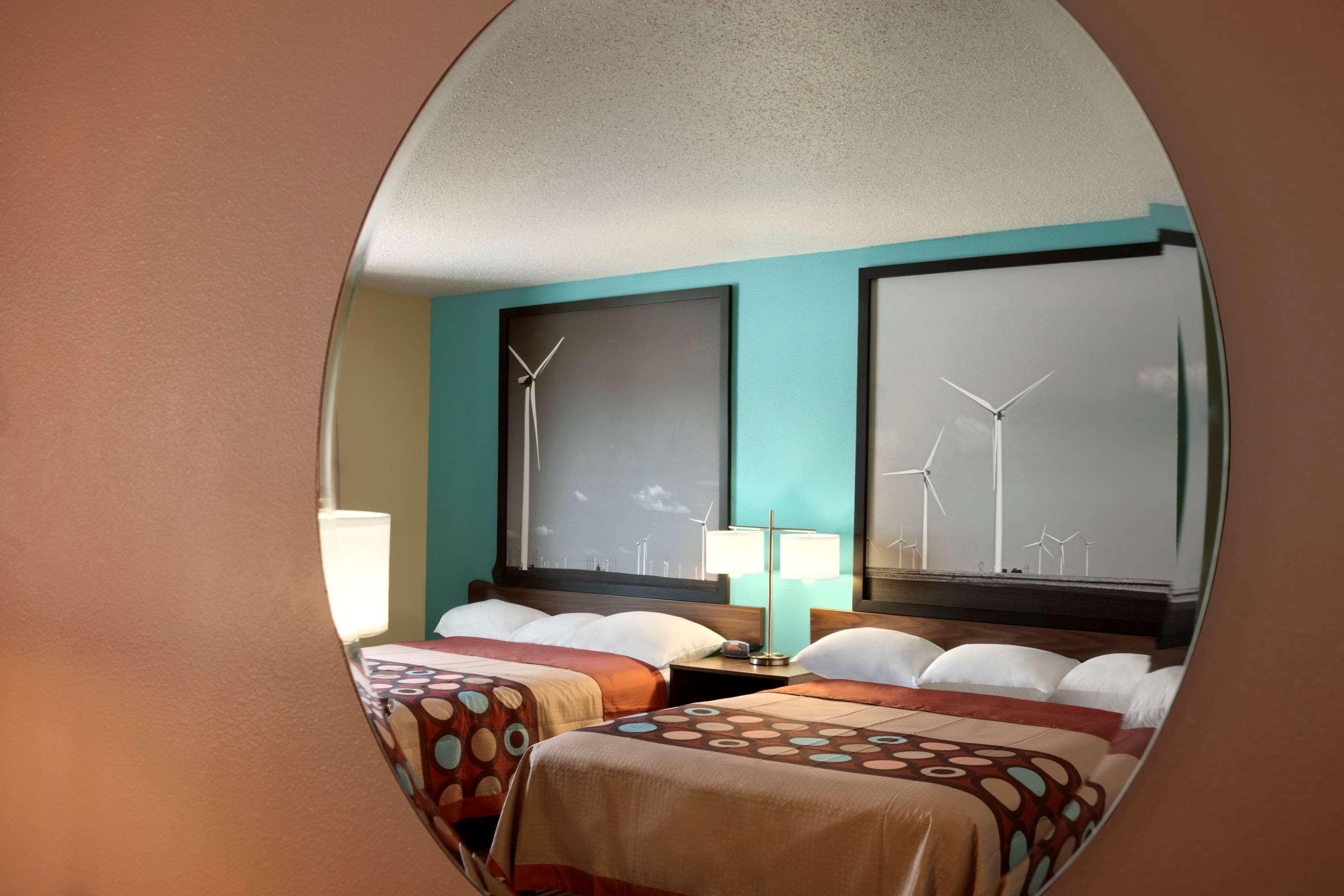 Super 8 By Wyndham East Motel Peoria